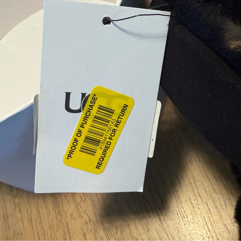 NWT UGG Shearling and Leather Monogram Suede Black Earmuffs - Picture 13 of 16